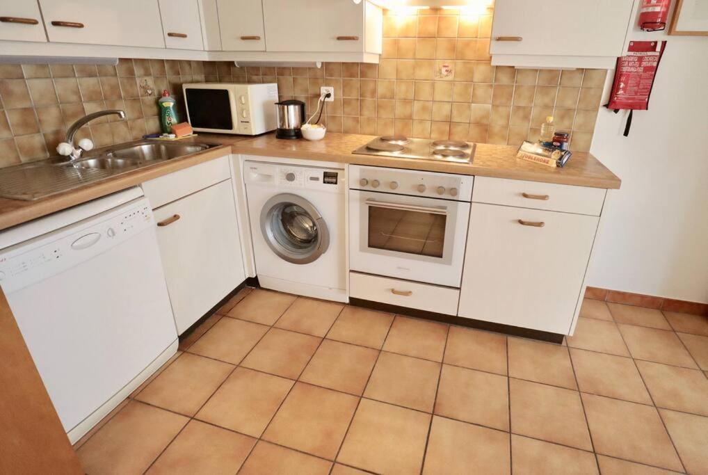 Comfortable, Very Well Located Between Train Station And Lake! لوزان المظهر الخارجي الصورة